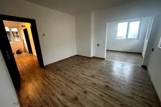 Етаж от къща във Варна, Галата