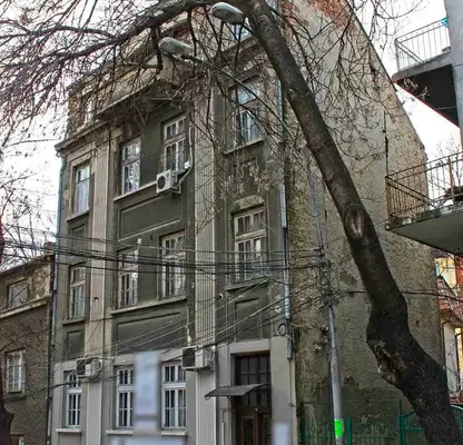 Снимка 4 — Етаж от къща във Варна, Гръцка махала