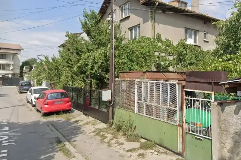 Етаж от къща в София, Христо Ботев
