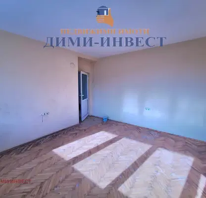 Снимка 2 — Етаж от къща в Добрич, Христо Ботев