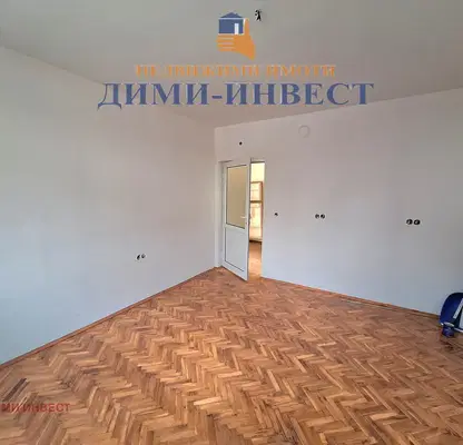 Снимка 3 — Етаж от къща в Добрич, Христо Ботев