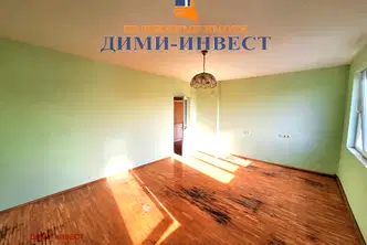 Етаж от къща в Добрич, Христо Ботев