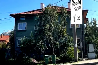 Етаж от къща в София, Карпузица