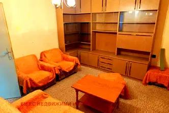 Етаж от къща в Перник, Клепало