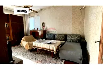 Етаж от къща във Варна, Левски 1