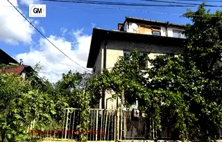 Етаж от къща в София, Левски