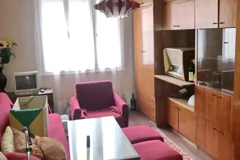 Floor of House in Gabrovo, Lisec