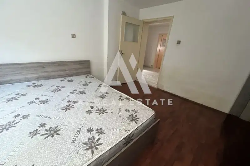 Floor of House in Pleven, Mara Dencheva