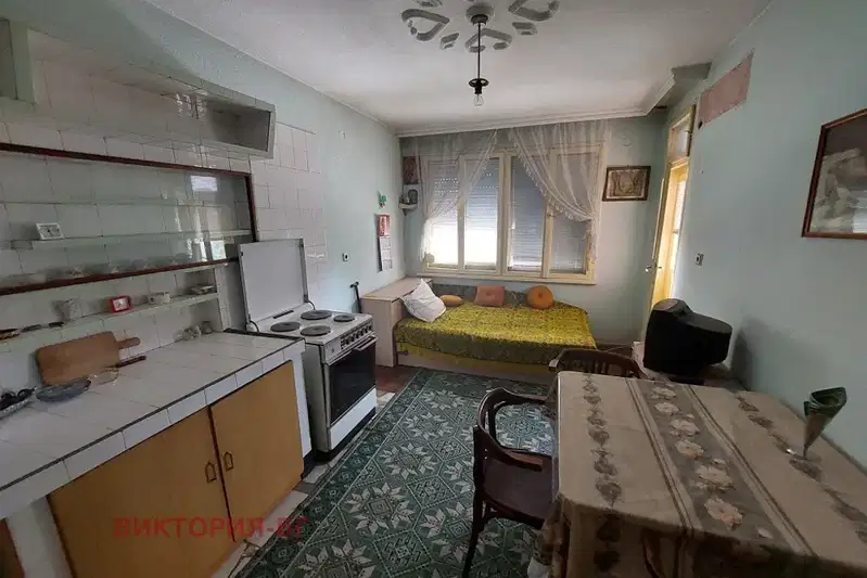 Floor of House in Plovdiv, Proslav