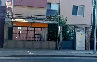Етаж от къща в Пловдив, Прослав
