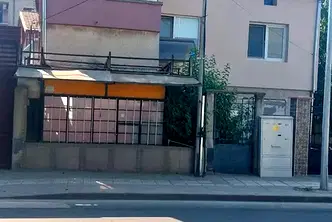 Етаж от къща в Пловдив, Прослав