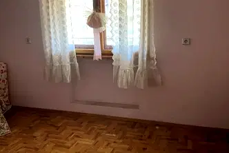 Етаж от къща във Враца, Река Лева