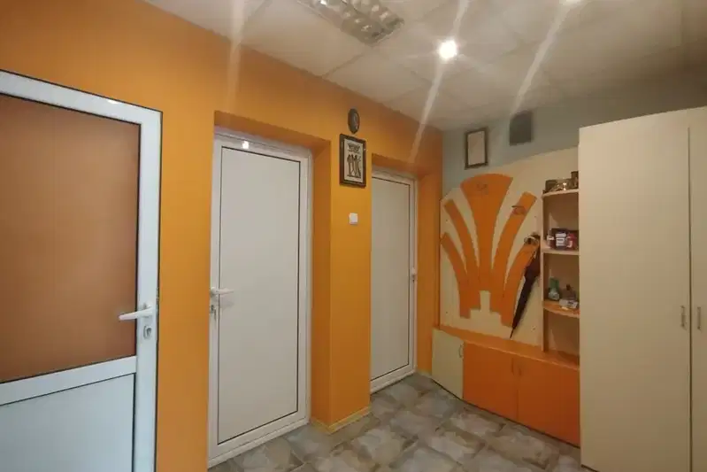 Етаж от къща в Русе, Родина 2