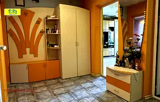 Етаж от къща в Русе, Родина 2