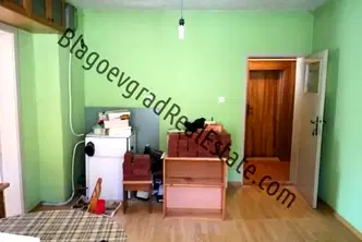 Етаж от къща в Благоев, Широк център
