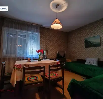 Снимка 4 — Етаж от къща в Русе, Широк център