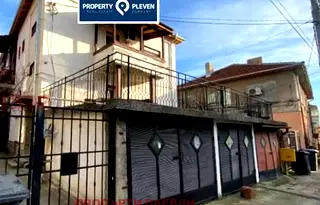 Етаж от къща в Плевен, Широк център