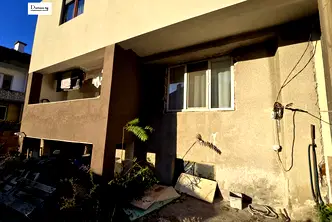 Етаж от къща в Благоев, Широк център