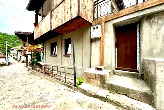 Етаж от къща във Велико Търново, Стара част