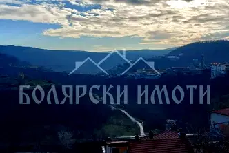 Етаж от къща във Велико Търново, Стара част