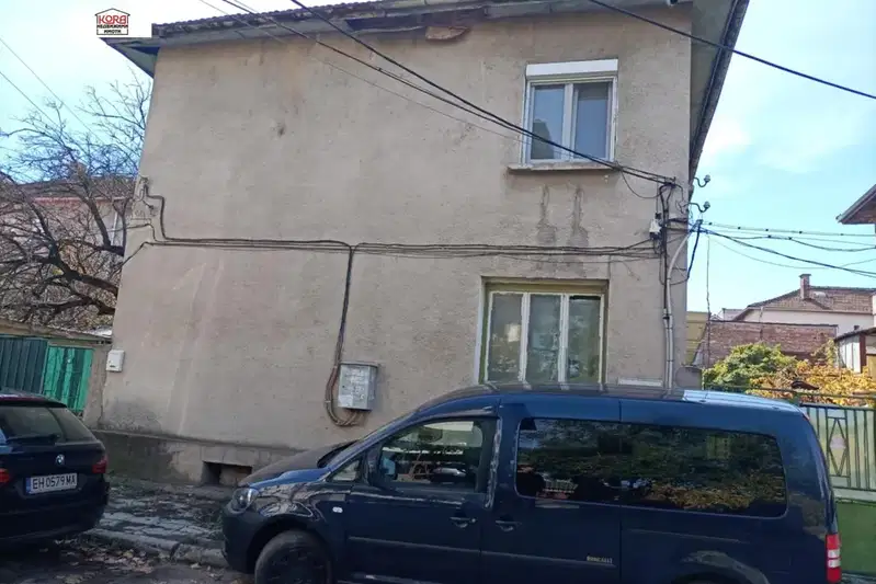 Floor of House in Pleven, Storgoziya