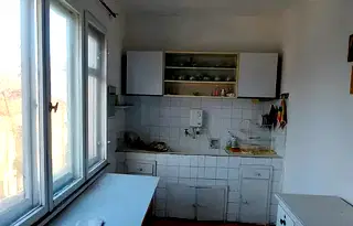 Етаж от къща в Хасково, Училищни