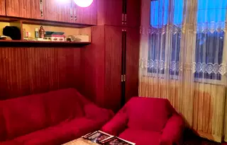 Етаж от къща в Раз, Варош