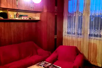 Етаж от къща в Раз, Варош