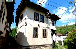 Етаж от къща в Ловеч, Вароша