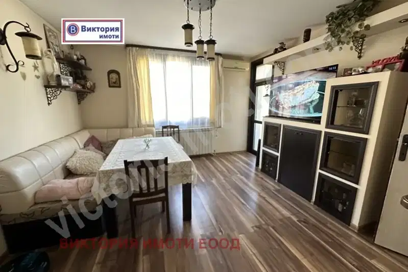 Етаж от къща във Велико Търново, Варуша