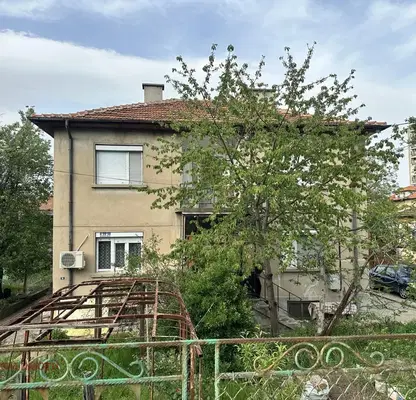 Снимка 2 — Етаж от къща в Кърджали, Веселчане