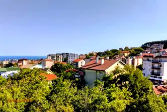 Етаж от къща във Варна, Виница