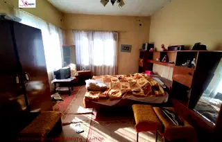 Етаж от къща в Пазарджик, Ябълките