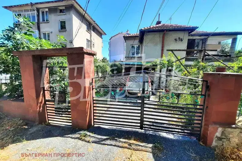 Етаж от къща в Бургас, Айтос