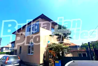 Етаж от къща в Бургас, Царево