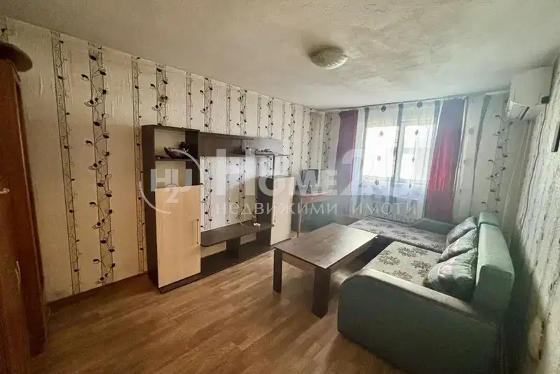 Етаж от къща в Бургас, Карнобат