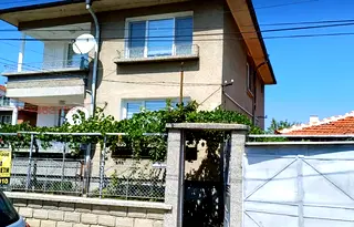 Етаж от къща в Бургас, Карнобат