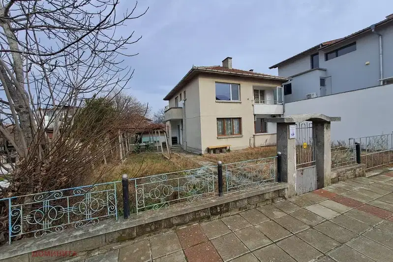 Floor of House in Oblast Burgas, Lozenec