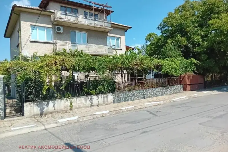 Етаж от къща в Кюстендил, Дупница
