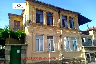 Етаж от къща в Пазарджик, Пещера