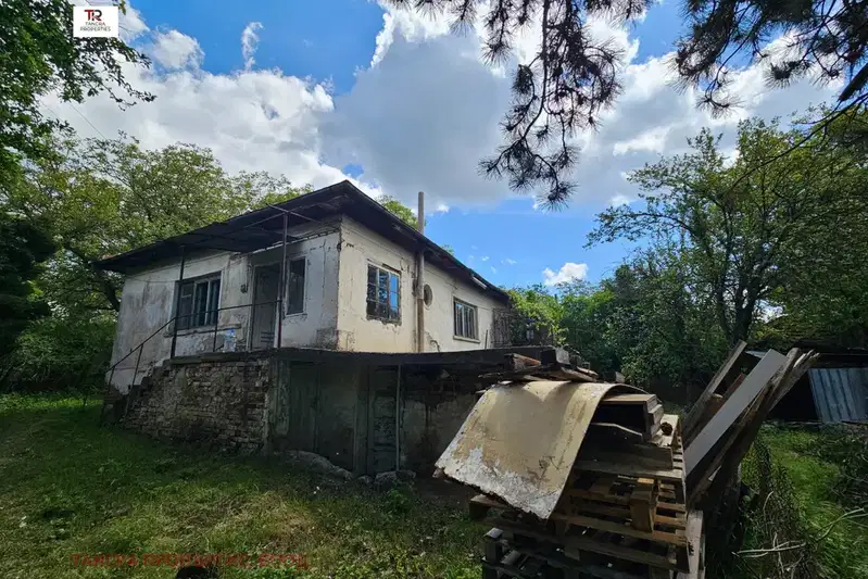 Етаж от къща в Перник, с. Егълница