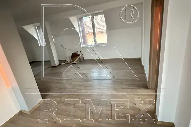 Floor of House in Oblast Plovdiv, Асенов
