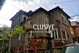 Етаж от къща в Пловдив, Асенов