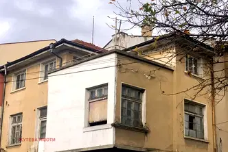 Етаж от къща в Пловдив, Карлово