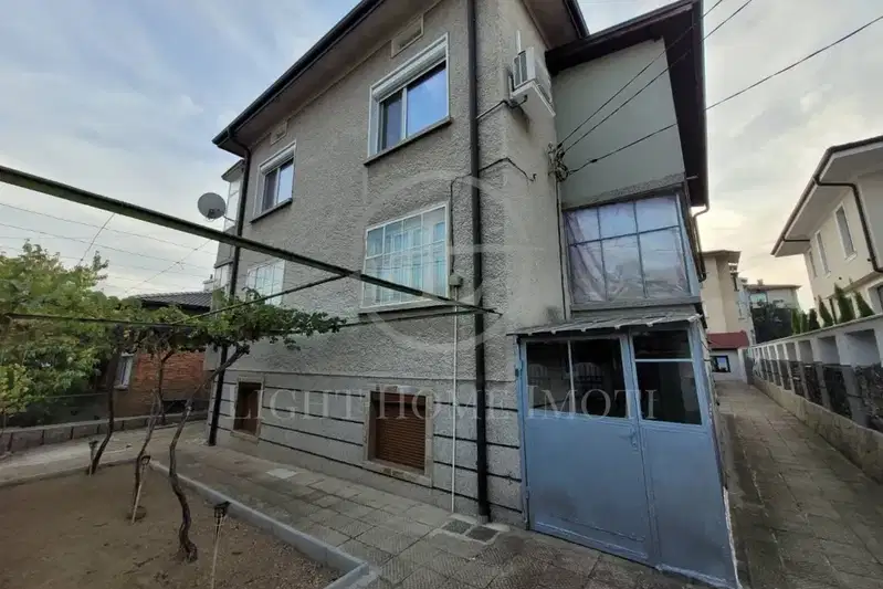 Floor of House in Oblast Plovdiv, Karlovo