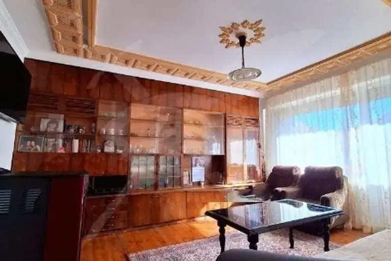 Floor of House in Oblast Plovdiv, Markovo