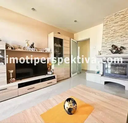 Photo 3 — Floor of House in Oblast Plovdiv, Pyrvenec