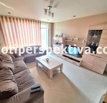 Photo 4 — Floor of House in Oblast Plovdiv, Pyrvenec