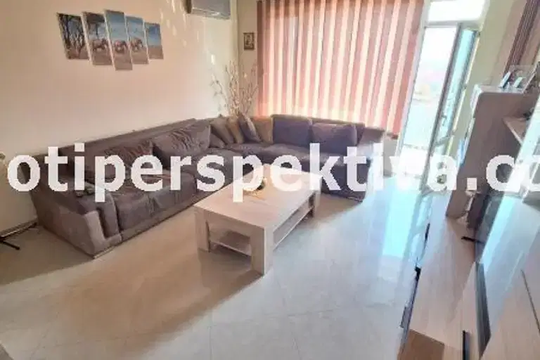 Floor of House in Oblast Plovdiv, Pyrvenec