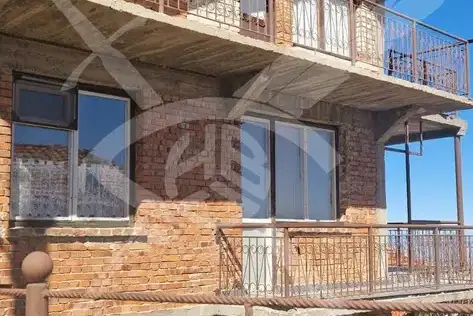 Floor of House in Oblast Plovdiv, Yavrovo